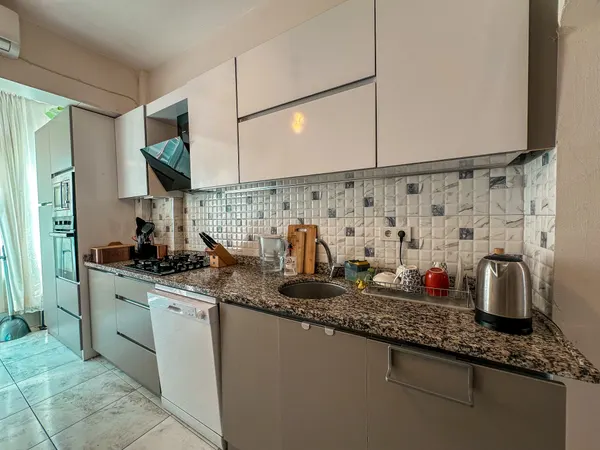 Zdjęcie: Odnowiony apartament 2+1 w Cleopatra, blisko morza, Alanya Center (13)