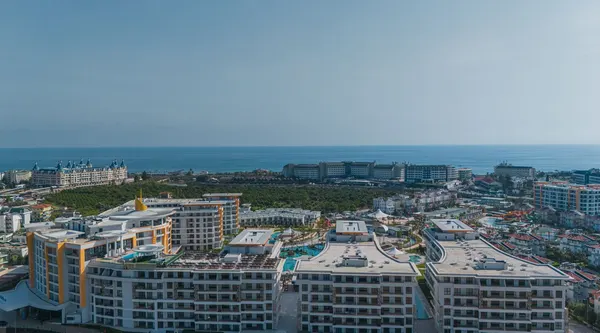 Foto av objektet: 1+1 Lägenhet med trädgårds- och havsutsikt i Azura World, Turkler (5)