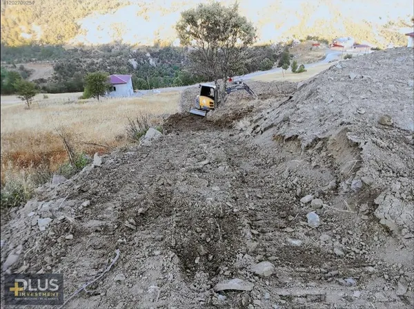 Foto von: Grundstück 1648 m² in Özavadi Yaylası, Alanya - Fluss- und Talblick, Özvadi Yaylası (4)