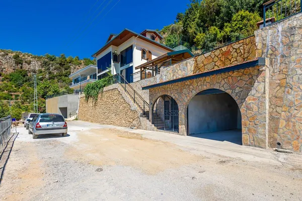 Bilde av: Luksusvillaed med privat basseng i Oba, Alanya, Oba (2)