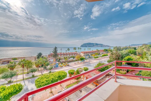 3+1 Wohnung mit Meerblick, erste Linie, Haymanalı Apt., Gazipasa Center