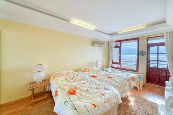 Foto von: 3+1 Wohnung mit Meerblick in erster Strandlinie, Haymanalı Apt., Alanya Center (12)