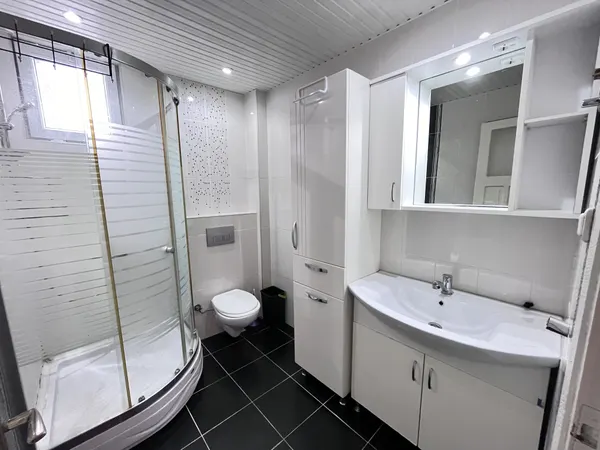 Kohteen valokuva: Kalustettu 1+1-asunto Levent Apartmanı -talossa, Alanya — 80 m², Alanya Center (11)