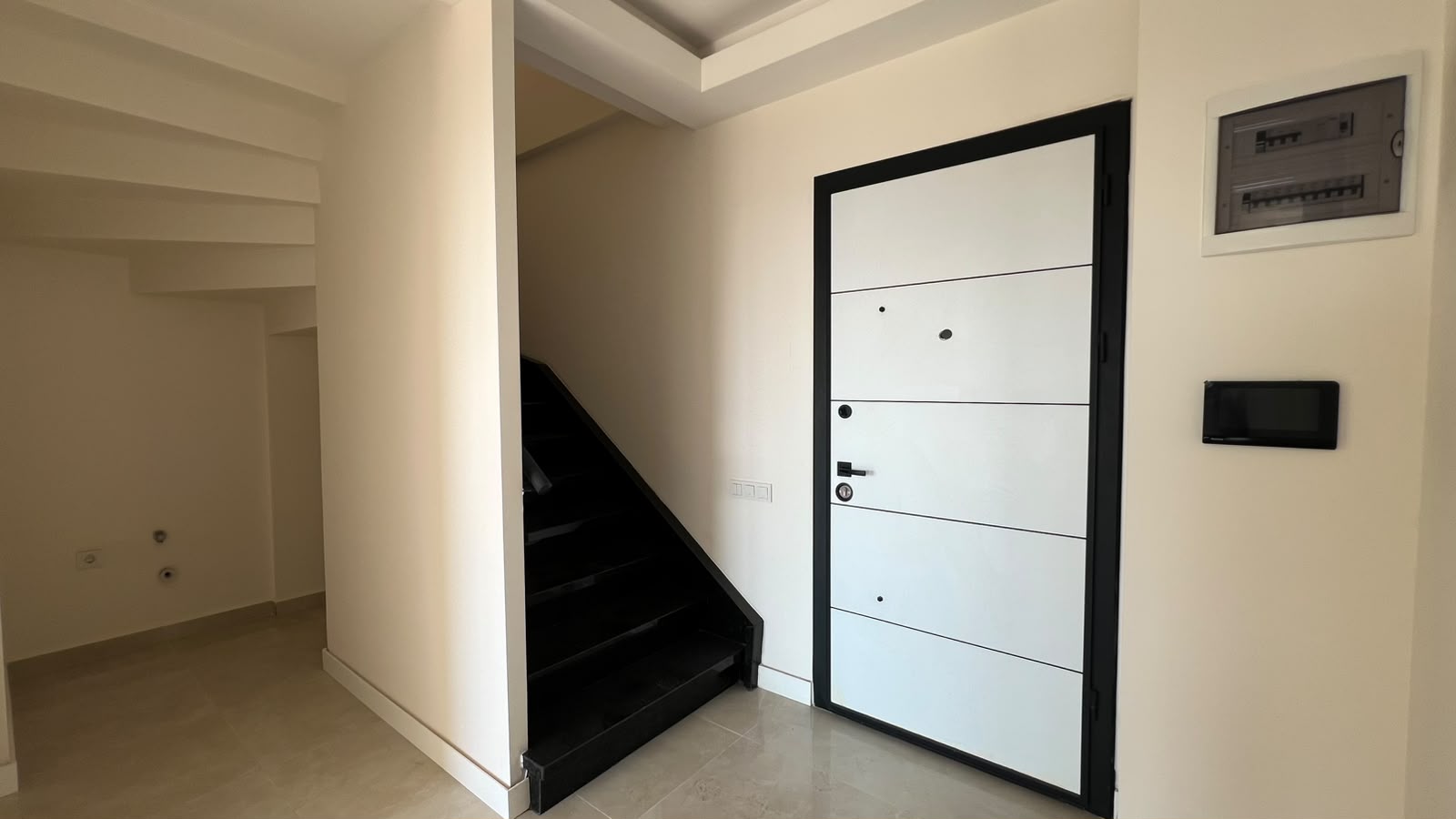 Foto von: Zweistöckige 2+1 Wohnung mit Meerblick in der Anlage Yekta Blue 5, Mahmutlar (8)
