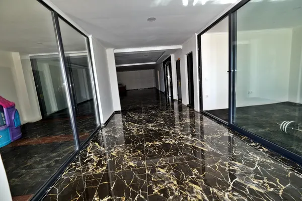 Fotografie: Duplex spațios 4+1 cu vedere la mare și piscină în centrul Alaniei, Alanya Center (14)