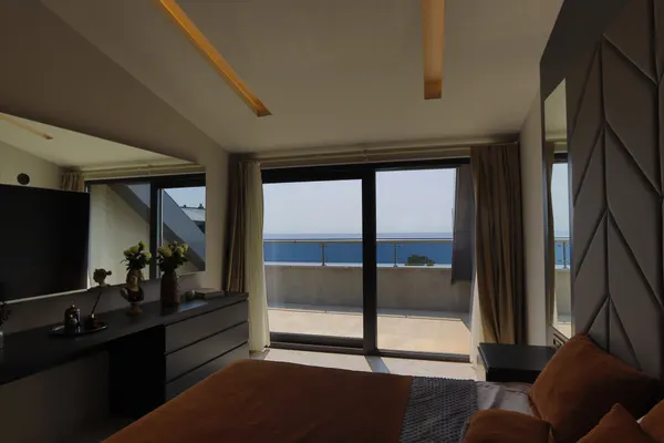 Fotografie: Apartament de lux 2+1 cu vedere la mare în complexul VIAMAR, Kargicak, Kargicak (13)