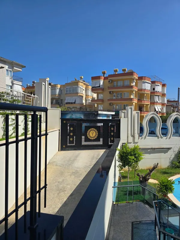 Foto av objektet: 2+1 med havsutsikt och utsikt över fästningen i YEKTA ROYAL CLUB, centrala Alanya, Alanya Center (3)