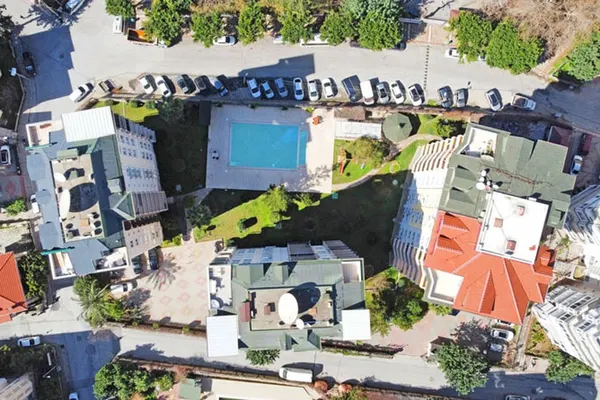 Alaiye Sitesi 1+1, Center