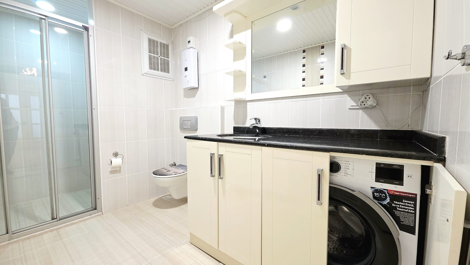 Foto von: Geräumige möblierte 2+1 Wohnung in Oba Crown Resort 1, Oba, Oba (12)