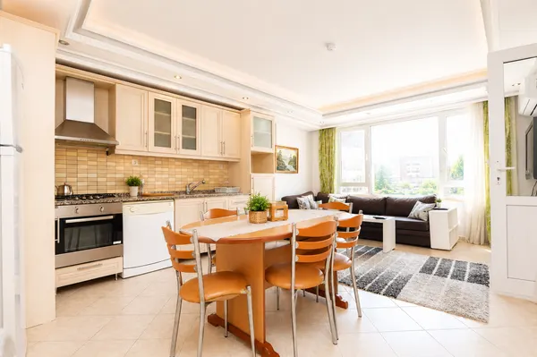 Foto von: Möblierte 2+1 Wohnung in Demirağ Elite, Obağöl, 150 m zum Meer, Oba (2)