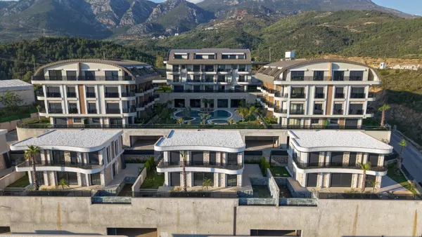 Foto von: Villa 8+1 in Torus Silence, Kargıcak, geeignet für die Staatsbürgerschaft, Kargicak (5)