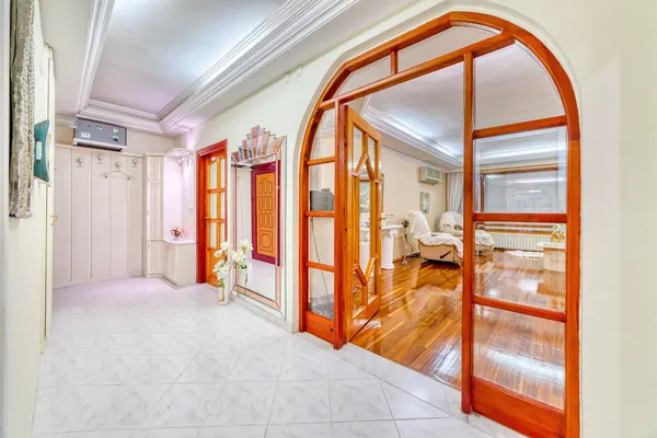 Foto von: 3+1 Wohnung mit Meerblick in erster Strandlinie, Haymanalı Apt., Alanya Center (9)