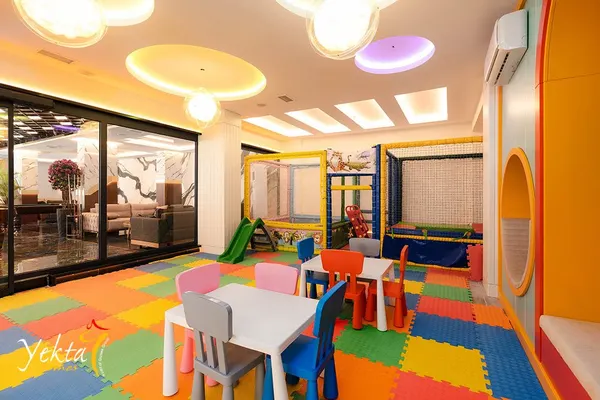 Möblierte 1+1 Wohnung mit Meerblick in YEKTA MALL, Mahmutlar
