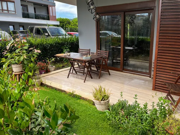 Duplex spațios cu grădină 2+1 în complexul Yeşilbahçe Konakları din Oba, Oba