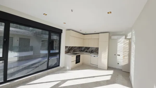 صورة: شقة 1+1 في Best Home The Legend، مركز ألانيا، 100 متر إلى البحر, Alanya Center (11)