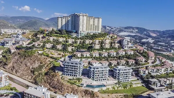 صورة: شقة 1+1 مع إطلالة على البحر والقلعة في Gold City Trio Hill Residence, Kargicak (3)