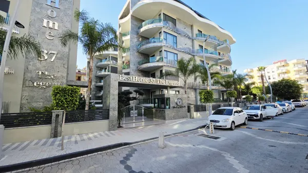 Foto von: 1+1 Wohnung in Best Home The Legend, Zentrum von Alanya, 100 m zum Meer, Center (2)