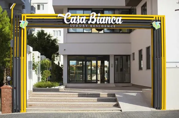 Möblierte 1+1 Wohnung zum Verkauf im Casa Bianca Komplex, Mahmutlar, Mahmutlar