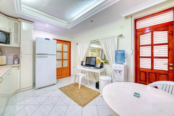 Foto von: 3+1 Wohnung mit Meerblick in erster Strandlinie, Haymanalı Apt., Alanya Center (13)