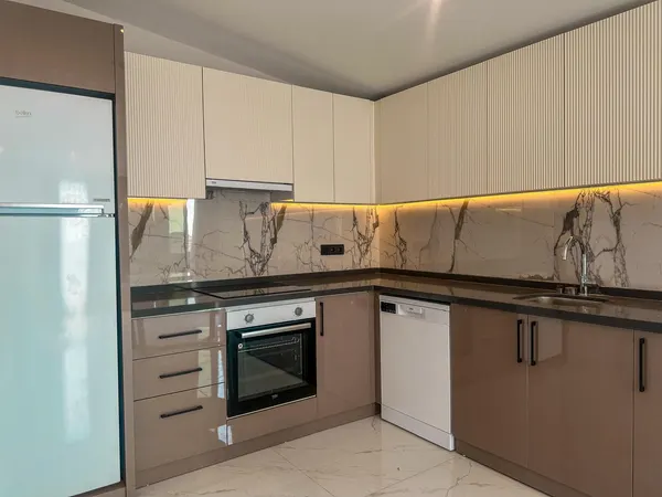 تصویر: دوبلکس 3+1 با منظره دریا در Royal Premium، کلئوپاترا, Alanya Center (2)