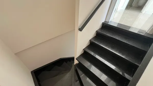 Foto von: Zweistöckige 2+1 Wohnung mit Meerblick in der Anlage Yekta Blue 5, Mahmutlar (9)