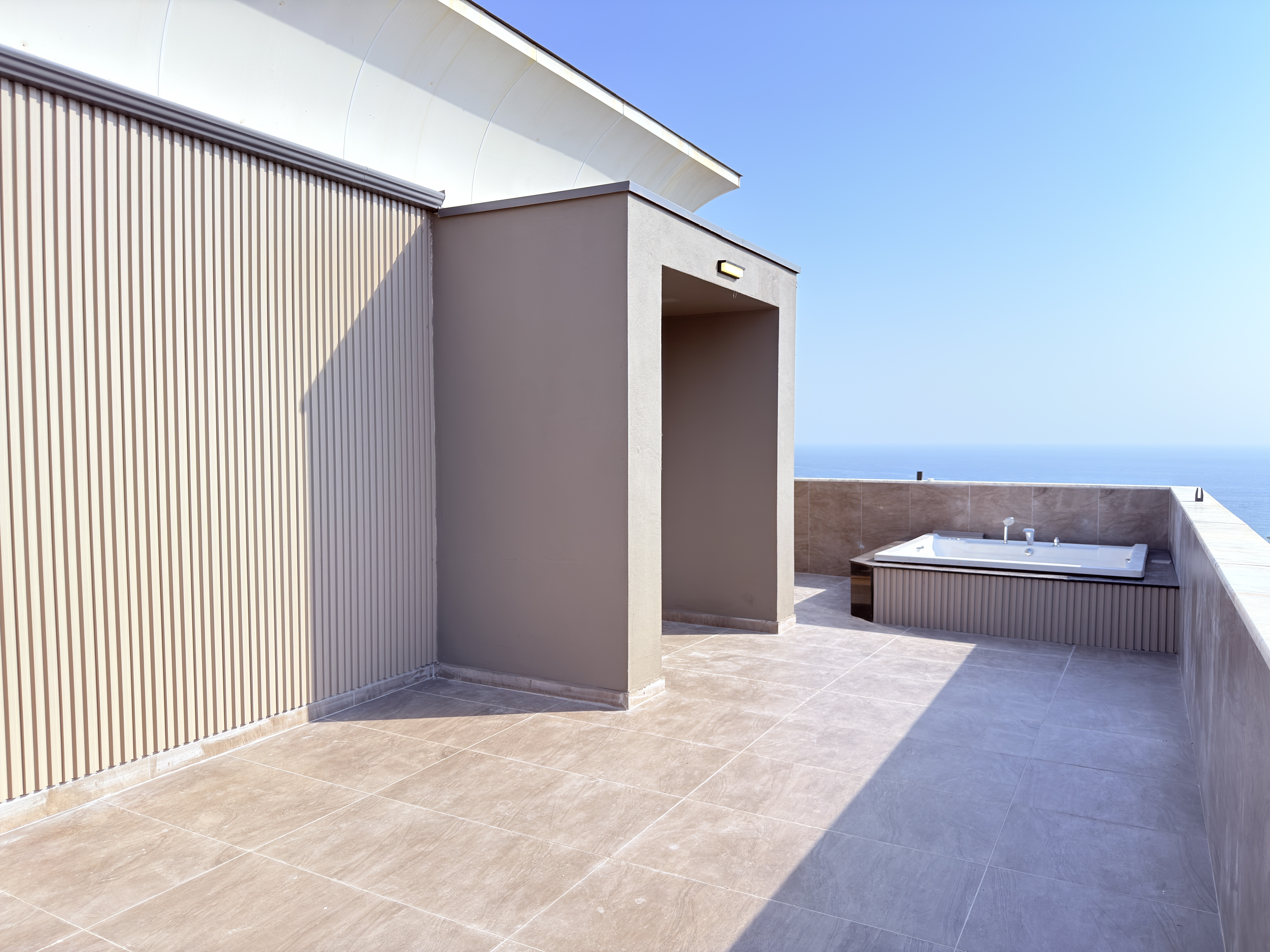 Foto av objektet: Duplex 4+1 i Avşallar, 265 m² med terrass och jacuzzi, Avsallar (7)