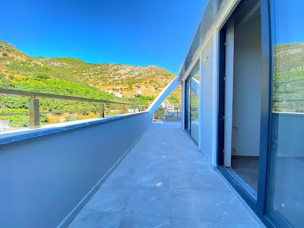 Fotografie: Duplex spațios 4+1 cu vedere la mare și piscină în centrul Alaniei, Alanya Center (4)