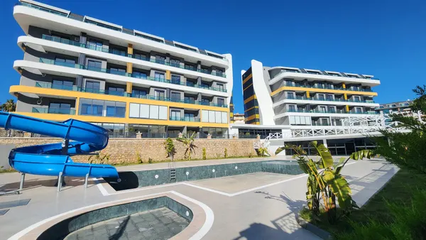 Ny 1+1 leilighet med bassengutsikt i Oba, Alanya, Oba