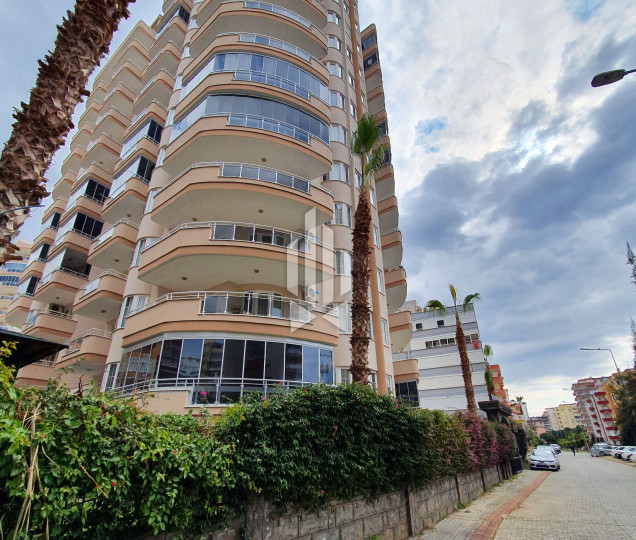 Three bedroom penthouse in a complex with an ideal location, Mahmutlar 2