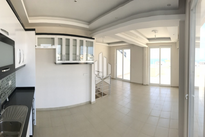 Three bedroom penthouse in a complex with an ideal location, Mahmutlar 9