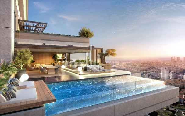 Premium duplex with private garden and pool