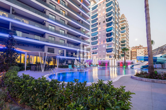 Двухкомнатные апартаменты в современном районе и престижном комплексе, Махмутлар