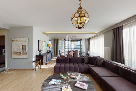 Luxurious spacious apartment with stylish design in the center of Mersin