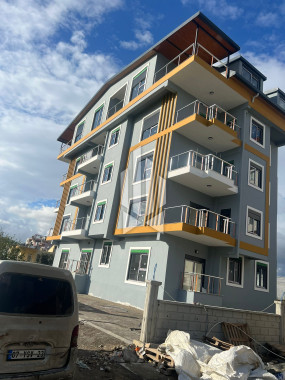 Two-room spacious apartment in a complex with a swimming pool, Gazipasa