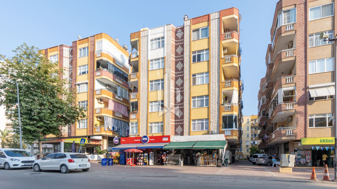 Exquisite two-room apartment just 200 meters from the coast in the picturesque Tosmur area is the perfect option for your cozy shelter by the sea.