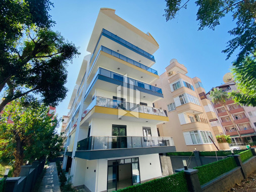 The duplex in a prestigious area of Alanya, a stone's throw from the sea, is located in a complex that provides all the necessary amenities for a comfortable life.