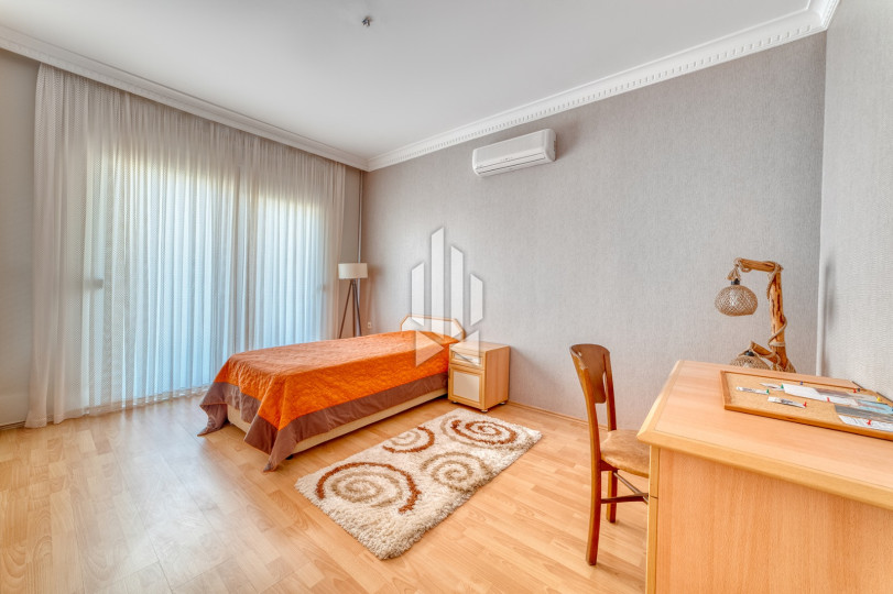 Spacious 4+1 apartment in the heart of Alanya: comfort and luxury in the city center! 7