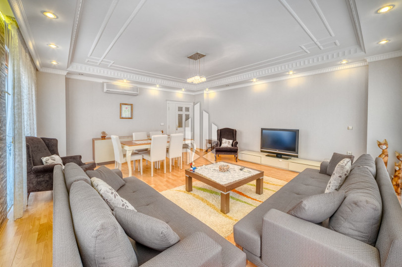 Spacious 4+1 apartment in the heart of Alanya: comfort and luxury in the city center! 24