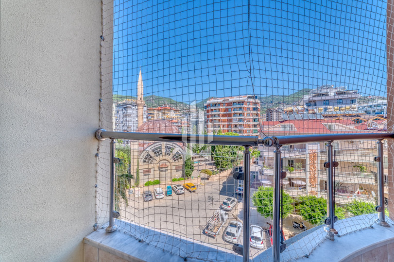 Spacious 4+1 apartment in the heart of Alanya: comfort and luxury in the city center! 28