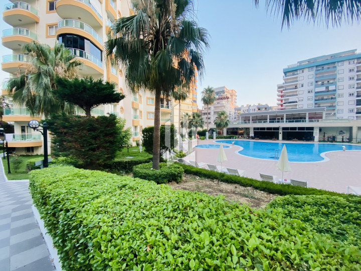 For sale a cozy furnished 1+1 apartment with a rich infrastructure complex in Alanya, Mahmutlar 18