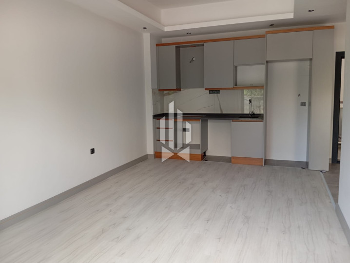 Modern Residence with Rich Infrastructure - Ideal Option for Life and Leisure! 4