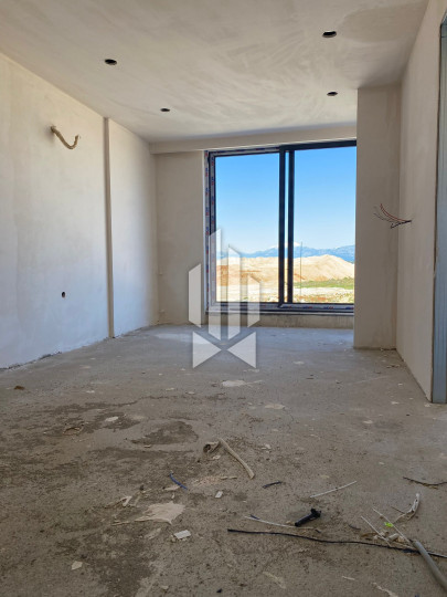 A one-level apartment in the center of a promising area, Altyntaş 44