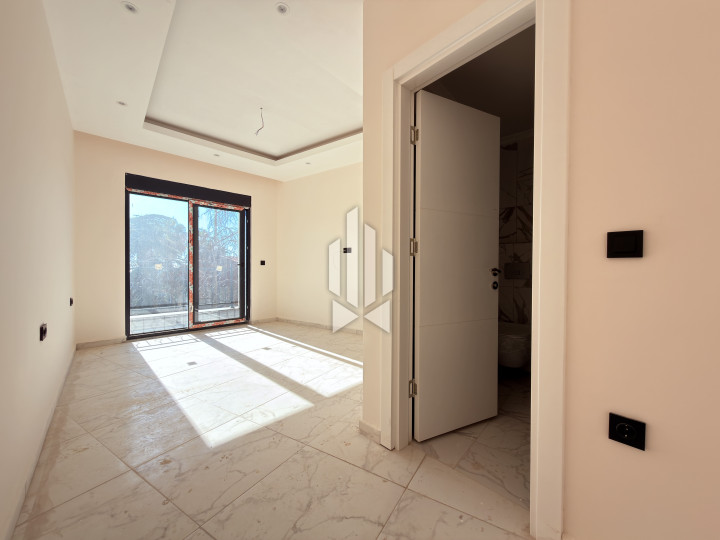 Modern 2+1 apartment in a new residential complex, Mahmutlar district 19