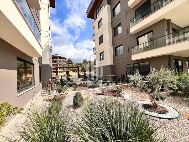 Новая квартира 1+1 в современном жилом комплексе, район Оба 2