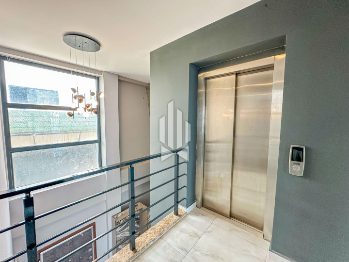 Дуплекс-вилла 5+1 с панорамным видом на море и крепость в районе Тепе 37