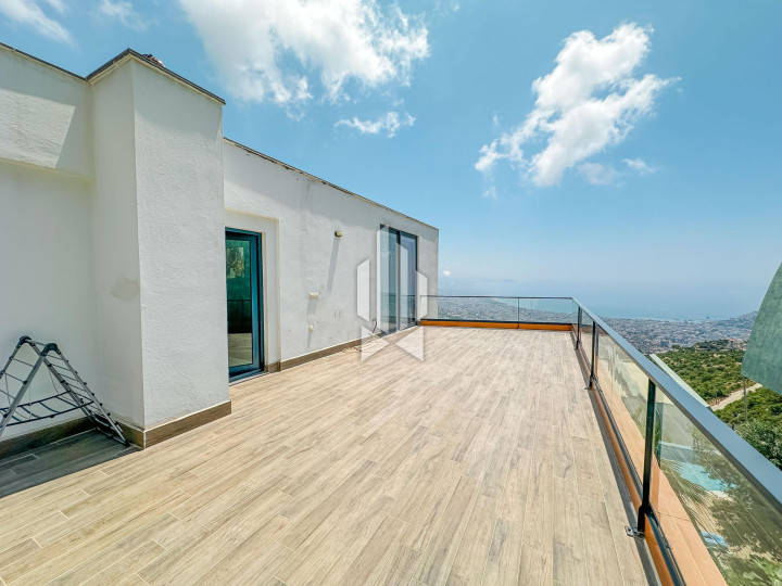 Дуплекс-вилла 5+1 с панорамным видом на море и крепость в районе Тепе 45