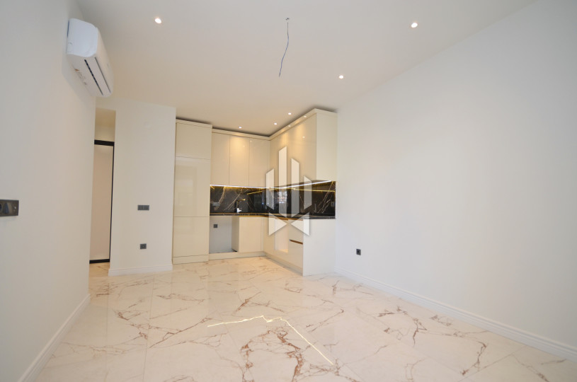 1+1 в Оба | 2025 год | Вид на бассейн 3