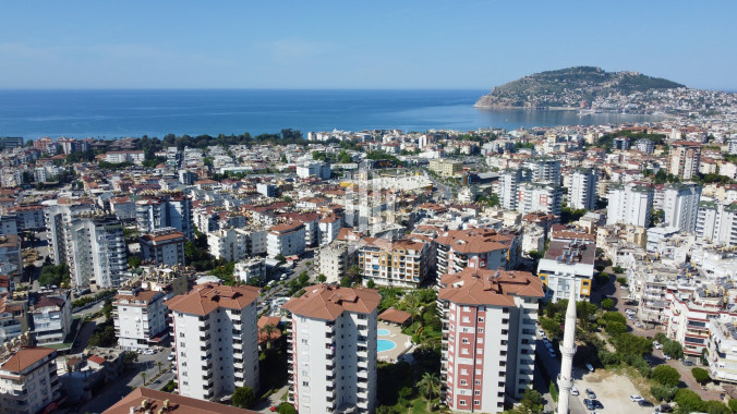 Квартира 2+1 с видом на море и крепость в Джикджилли — 100 м², мебель, ВНЖ подходит